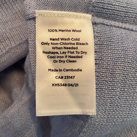 New with tags Talbots Merino Pearl Button Puff Sleeve Sweater Baby Blue Large - Picture 6 of 8